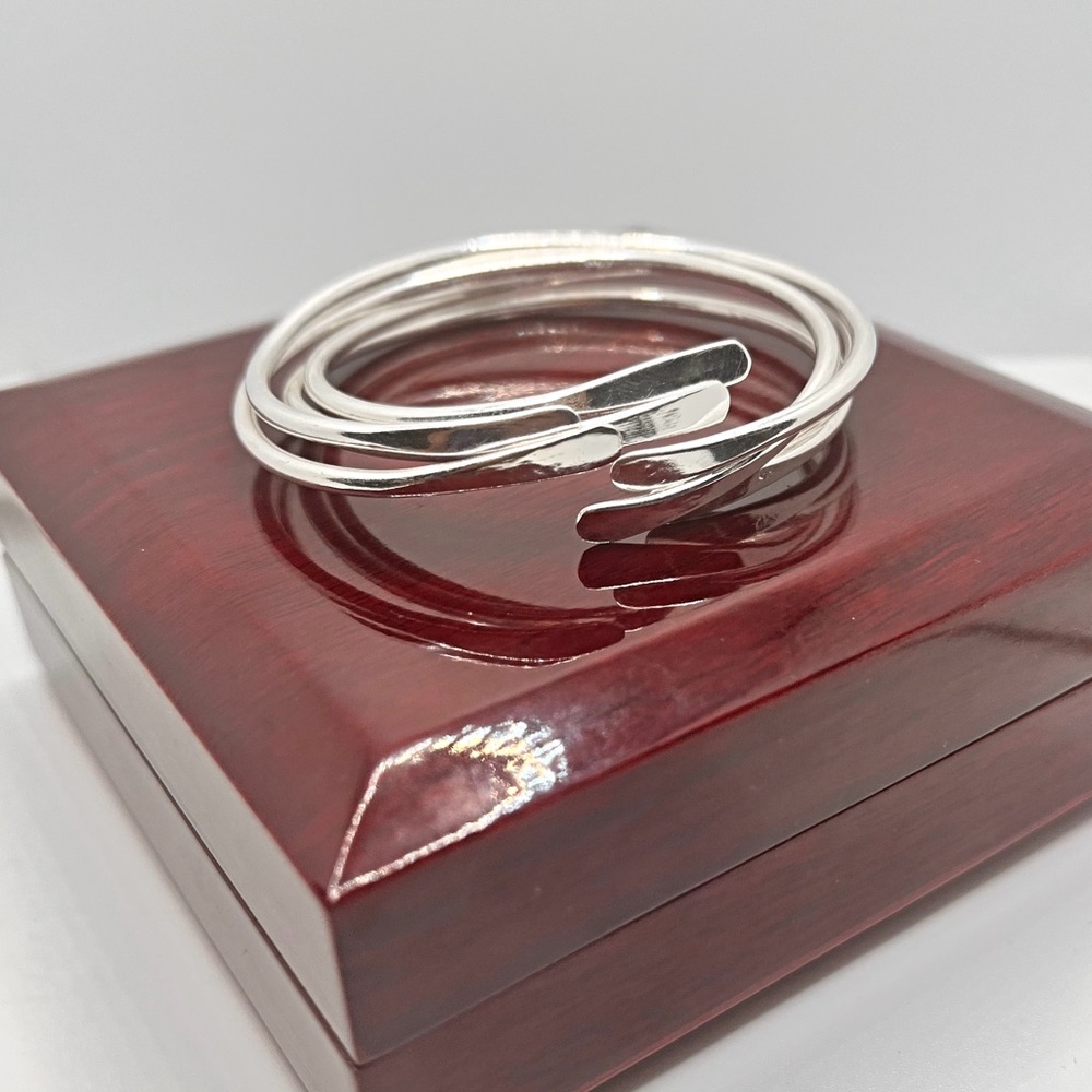 Silver Wrap bangles ✨